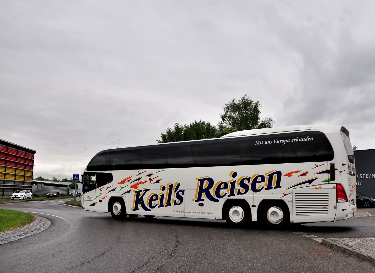 Neoplan Cityliner von Keils Reisen aus der BRD am 20.5.2015 in Krems.