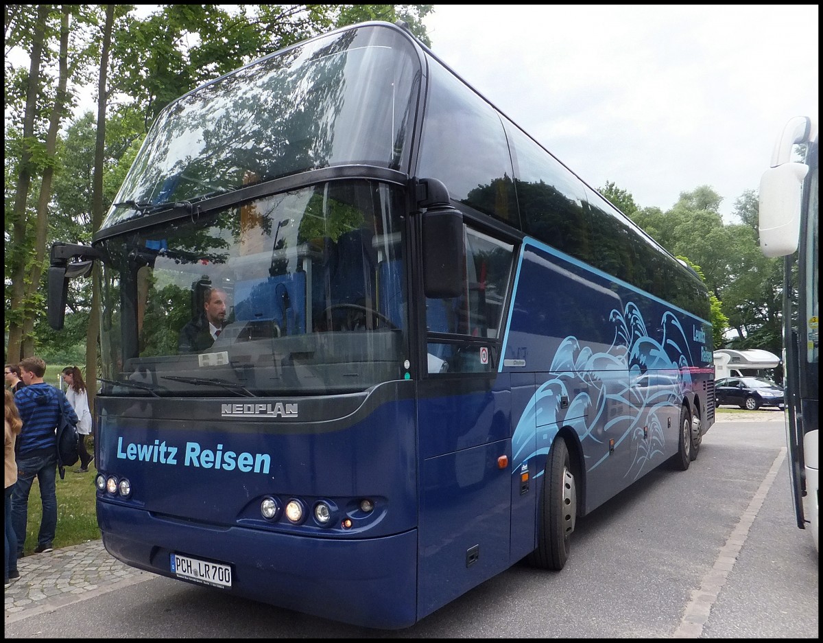 Neoplan Cityliner von Lewitz Reisen aus Deutschland in Ravensbrck.