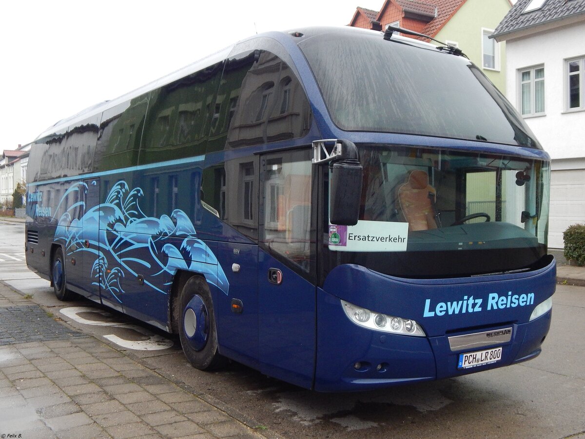 Neoplan Cityliner von Lewitz-Reisen aus Deutschland in Neubrandenburg. 