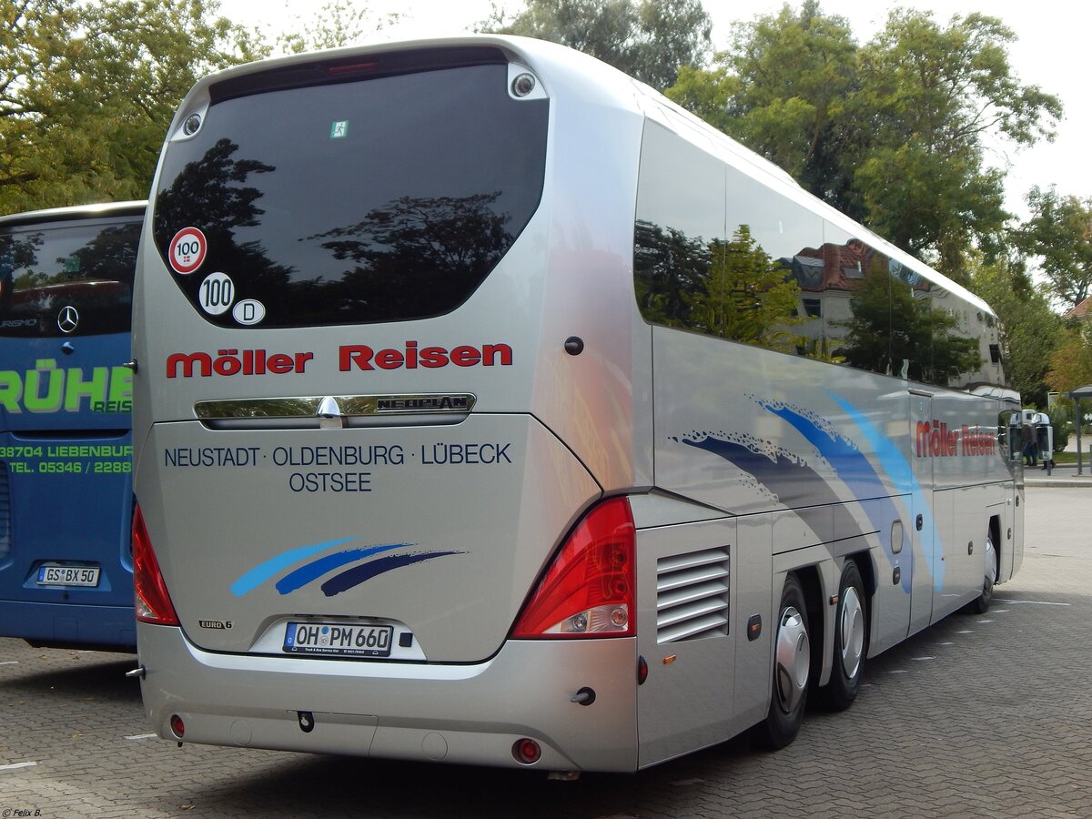 Neoplan Cityliner von Möller Reisen aus Deutschland in Waren.