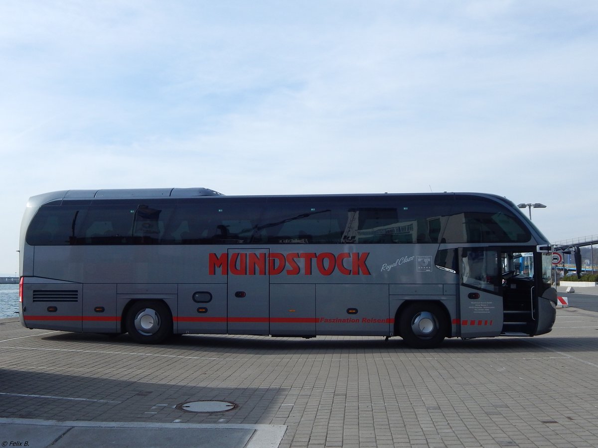 Neoplan Cityliner von Mundstock aus Deutschland im Stadthafen Sassnitz.