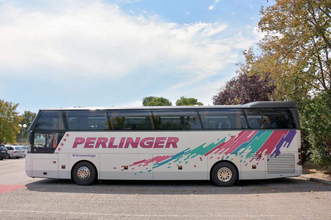 Neoplan Cityliner von Perlinger Reisen aus LT 07/2017 in Krems.