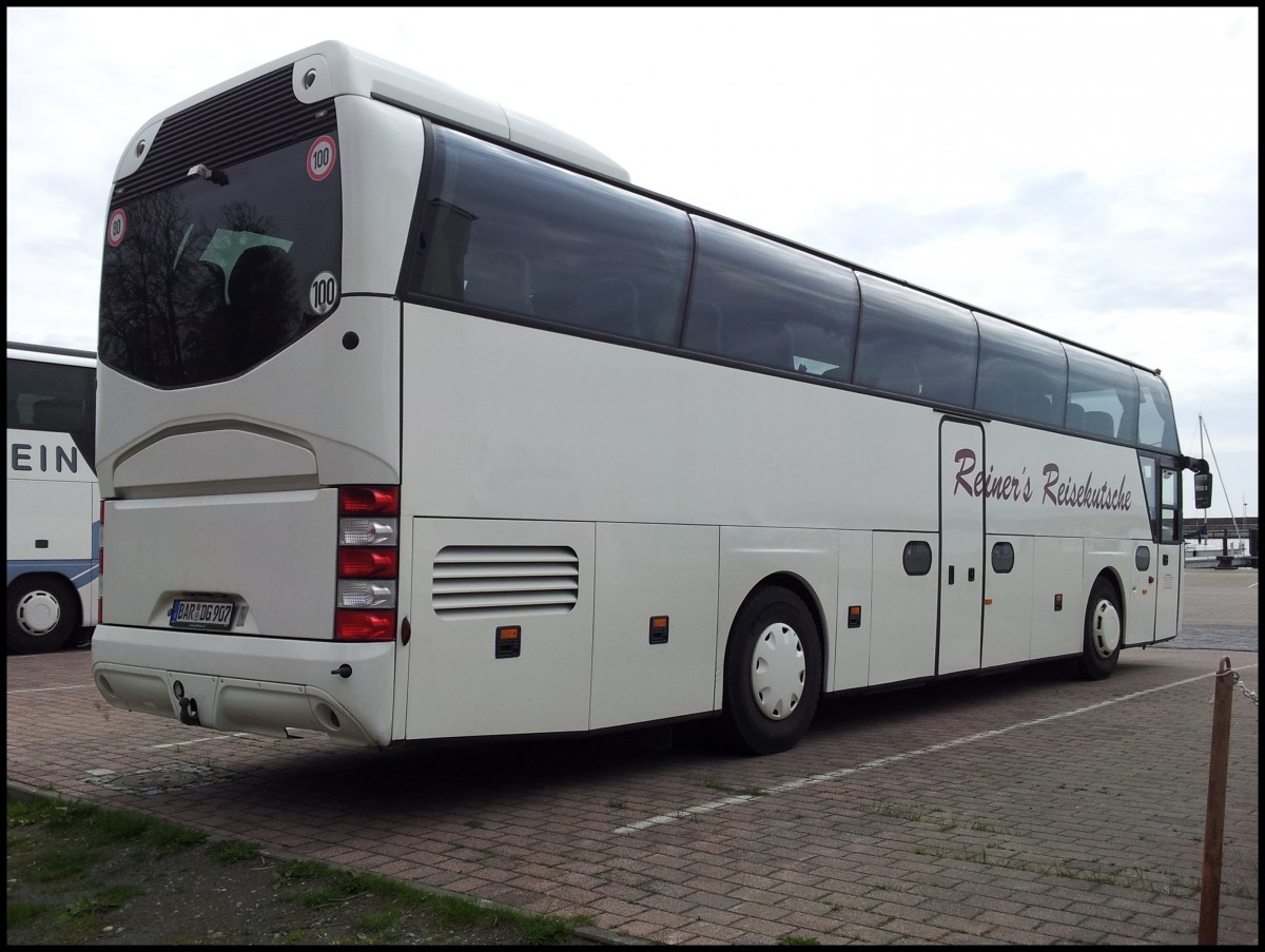 Neoplan Cityliner von Reiner's Reisekutsche aus Deutschland im Stadthafen Sassnitz.