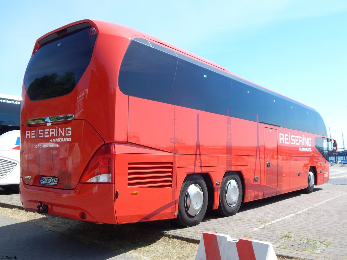 Neoplan Cityliner von Reisering Hamburg aus Deutschland im Stadthafen Sassnitz.