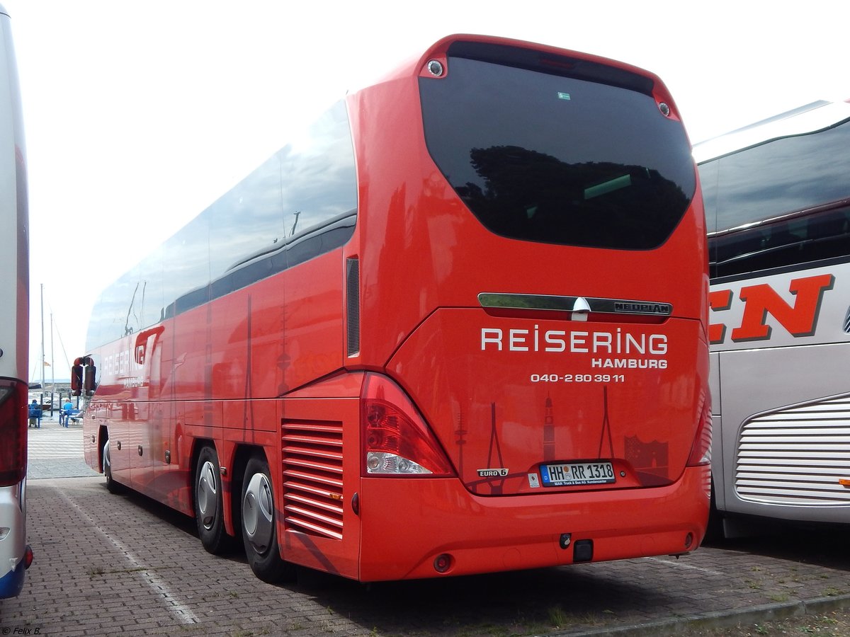 Neoplan Cityliner von Reisering Hamburg aus Deutschland im Stadthafen Sassnitz. 