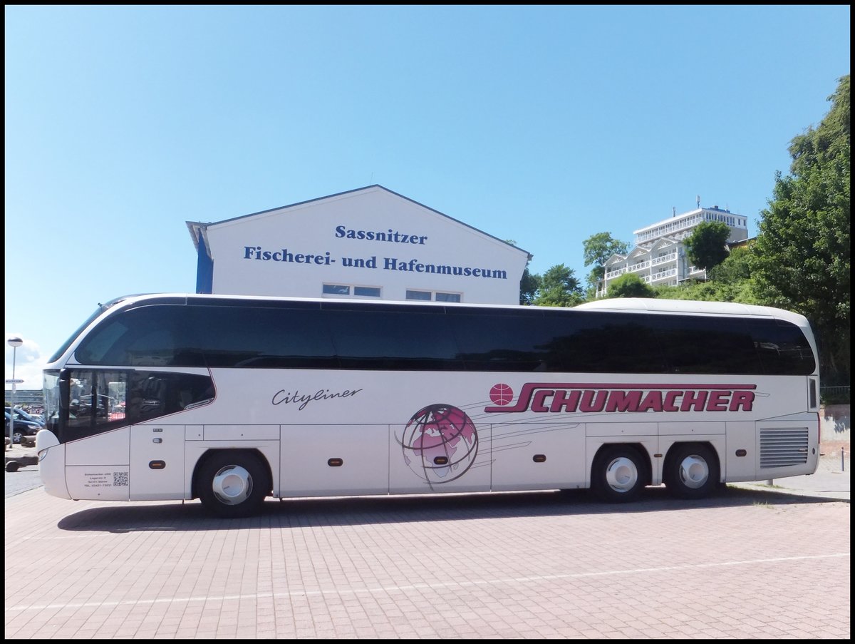 Neoplan Cityliner von Schumacher aus Deutschland im Stadthafen Sassnitz.