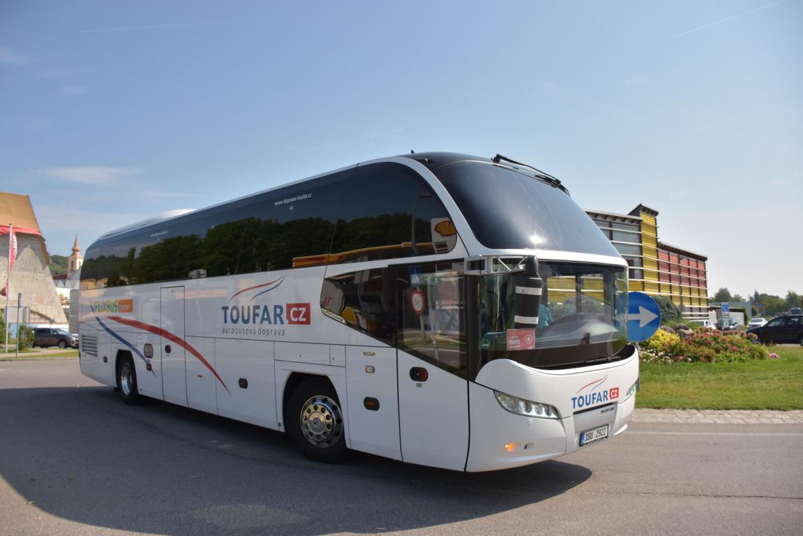 Neoplan Cityliner von Toufar Reisen aus der CZ 2018 in Krems.