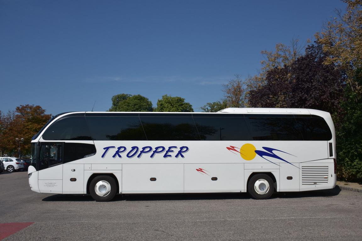 Neoplan Cityliner von Tropper Reisen aus sterreich 2017 in Krems.