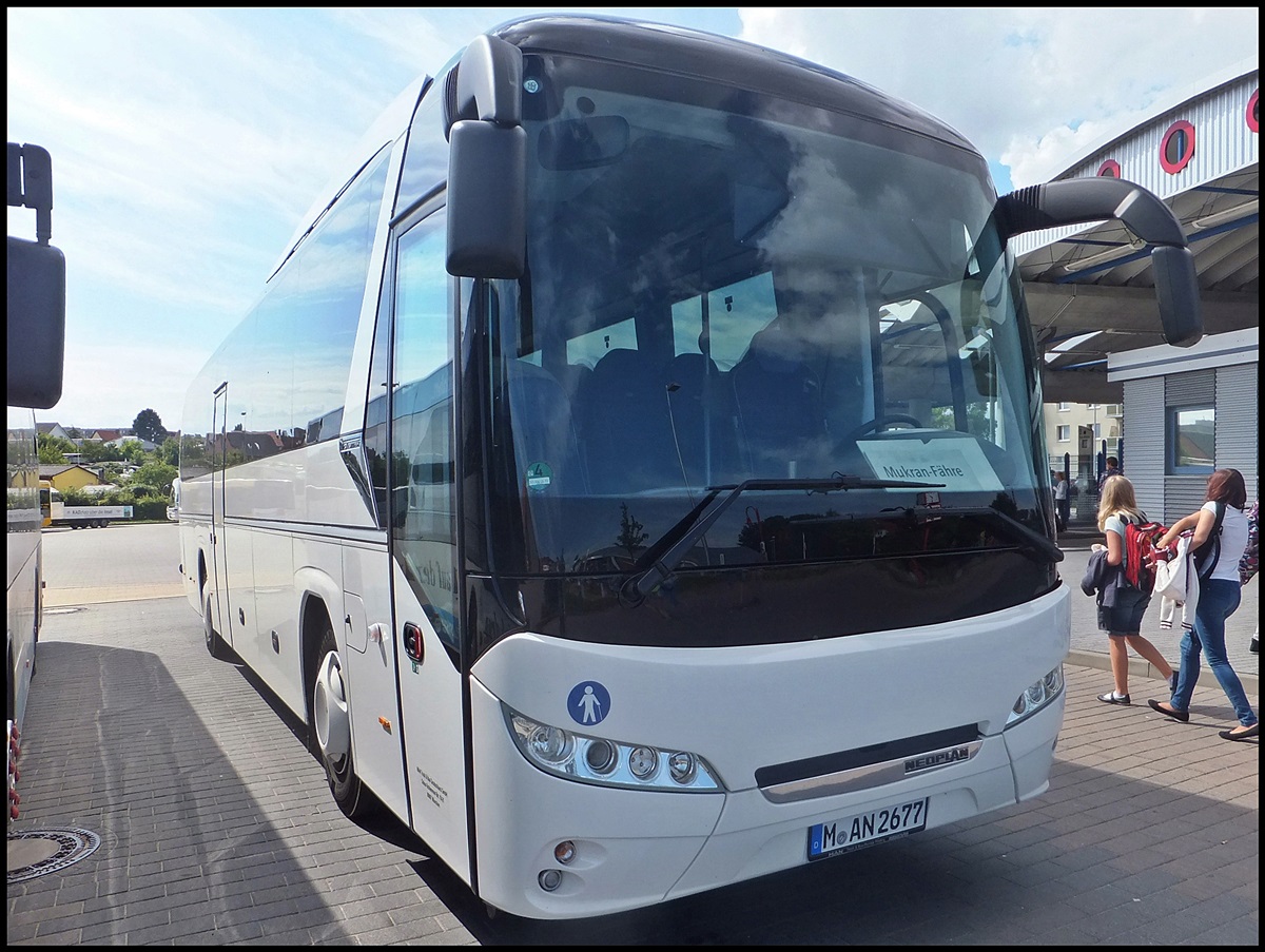 Neoplan Jetliner aus Mnchen zum Test bei der RPNV in Bergen.