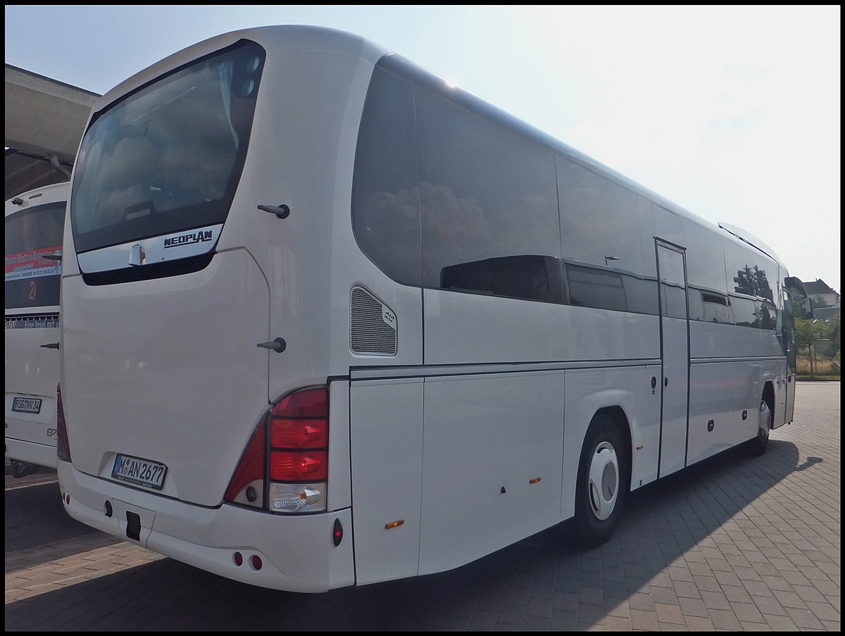 Neoplan Jetliner aus Mnchen zum Test bei der RPNV in Bergen.