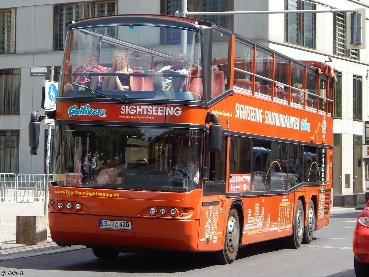 Neoplan N4026/3 von Gullivers aus Deutschland in Berlin.