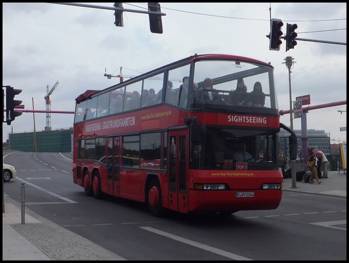 Neoplan N4026/3 L vom Sightseeing Berlin in Berlin.