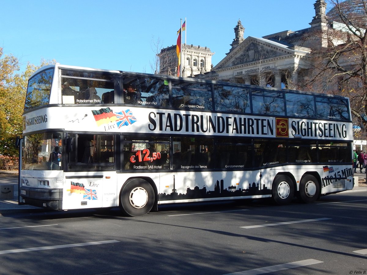 Neoplan N426/3 von Der Tempelhofer aus Deutschland in Berlin.