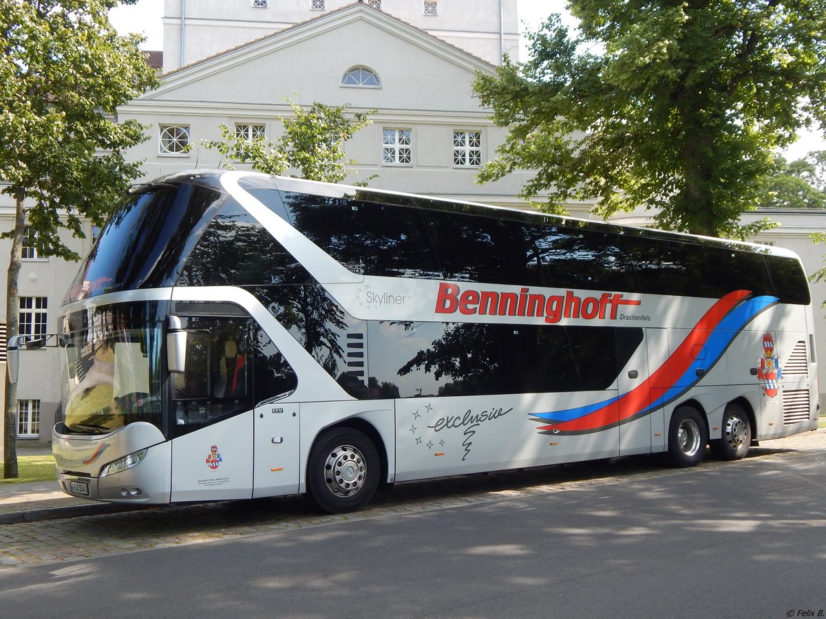 Neoplan Skyliner von Benninghoff aus Deutschland in Stralsund.