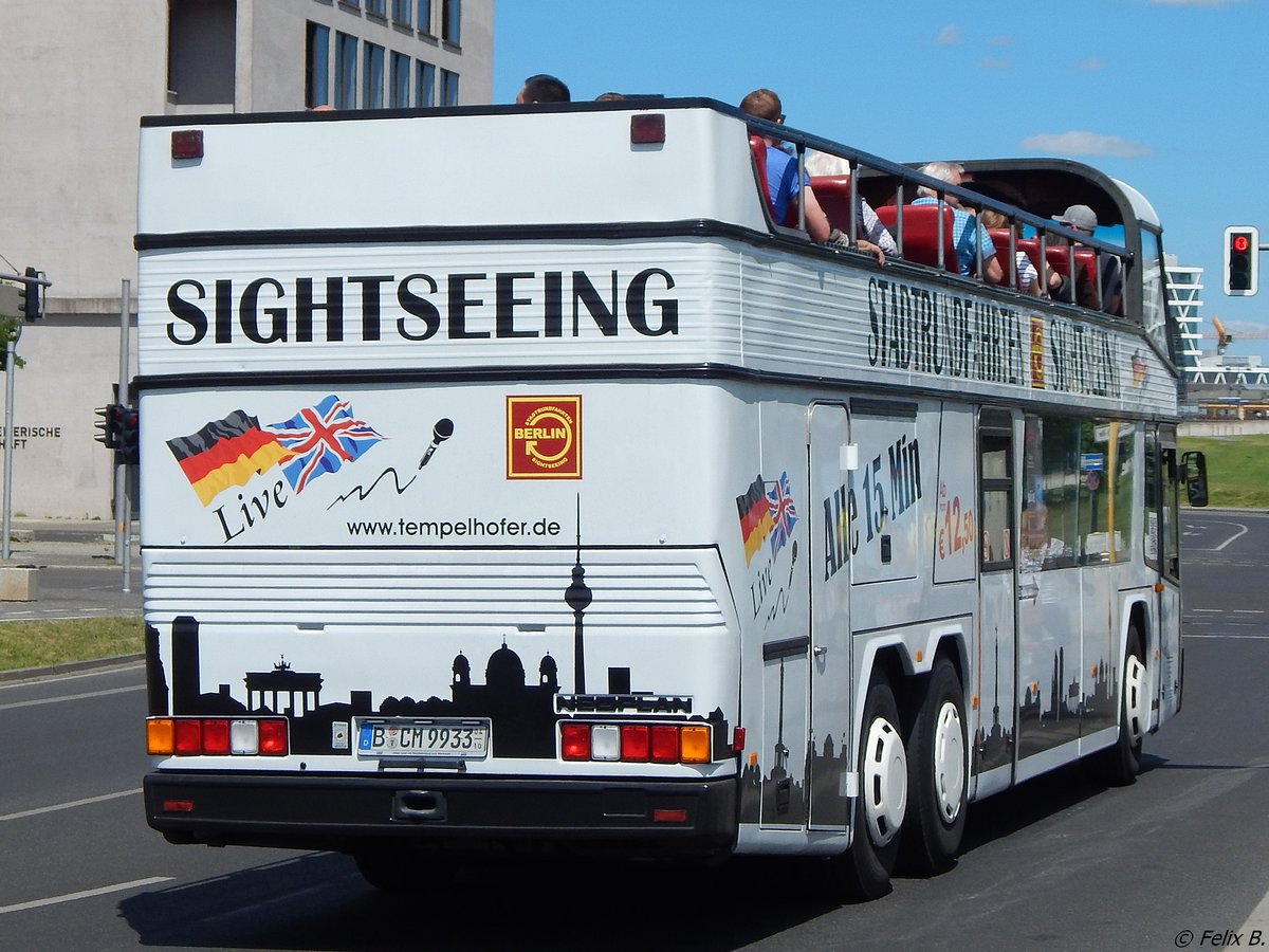 Neoplan Skyliner von Der Tempelhofer aus Deutschland in Berlin.