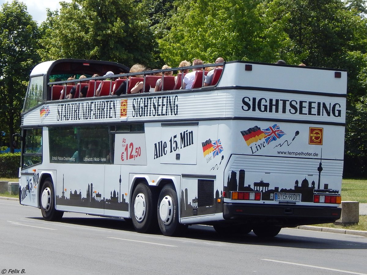 Neoplan Skyliner von Der Tempelhofer aus Deutschland in Berlin.