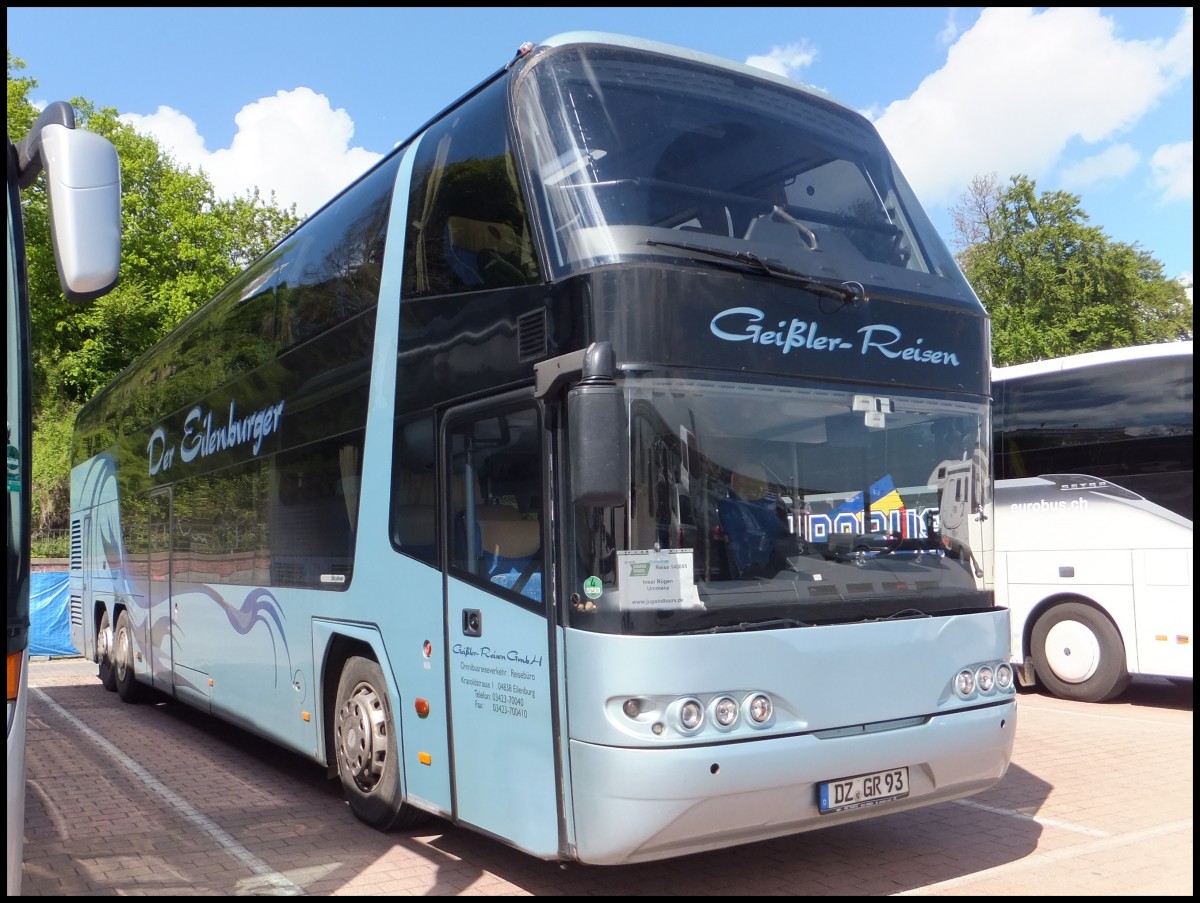 Neoplan Skyliner von Geißler Reisen aus Deutschland im Stadthafen Sassnitz.