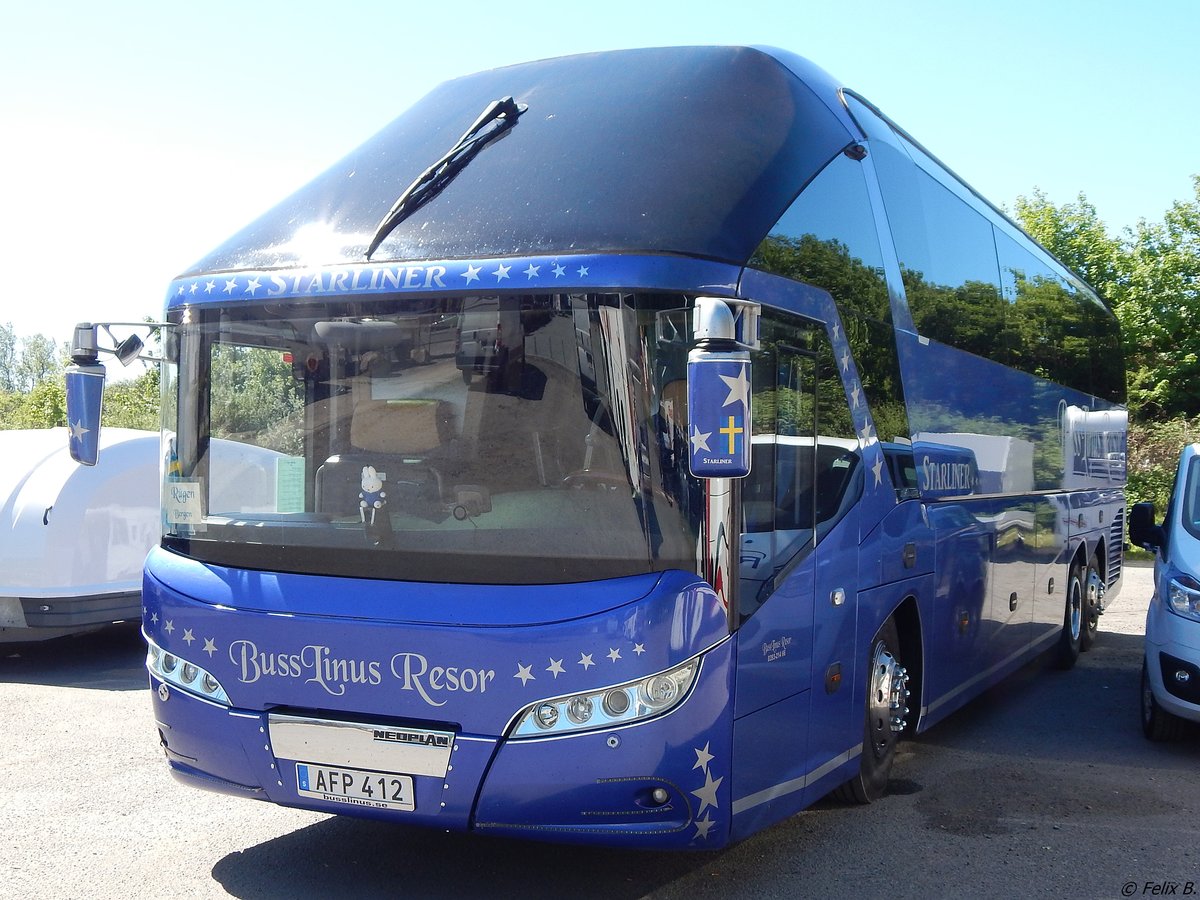 Neoplan Starliner von Buss-Linus Resor aus Schweden in Binz.