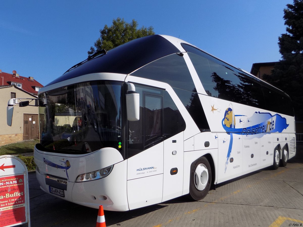 Neoplan Starliner von Hülsmann Reisen aus Deutschland in Sassnitz.