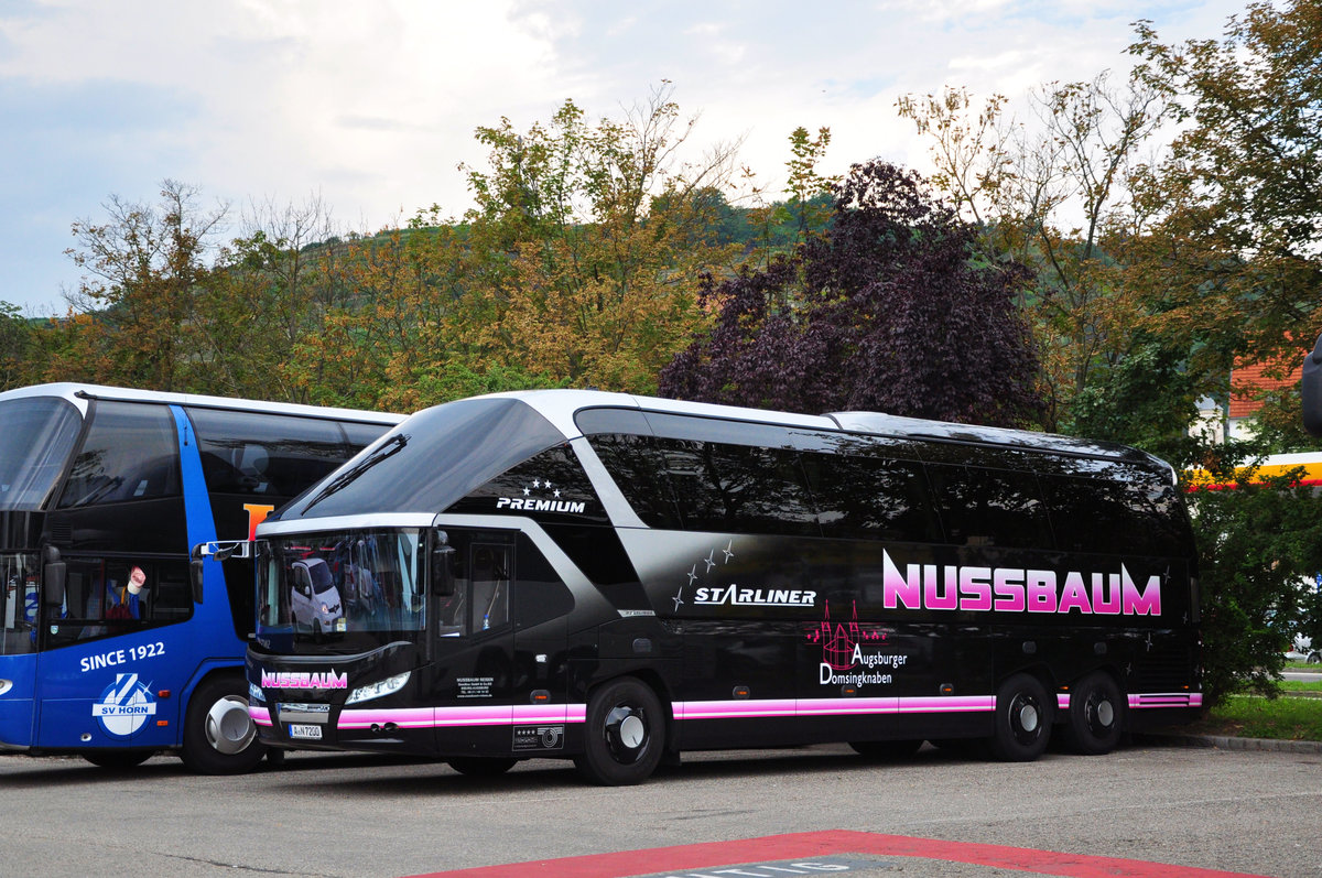 Neoplan Starliner von Nussbaum Reisen aus der BRD in Krems gesehen.