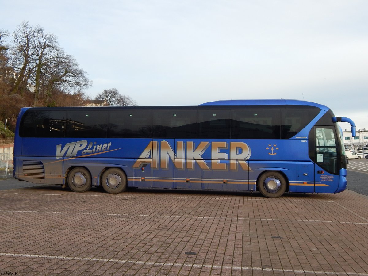 Neoplan Tourliner von Anker aus Deutschland im Stadthafen Sassnitz.