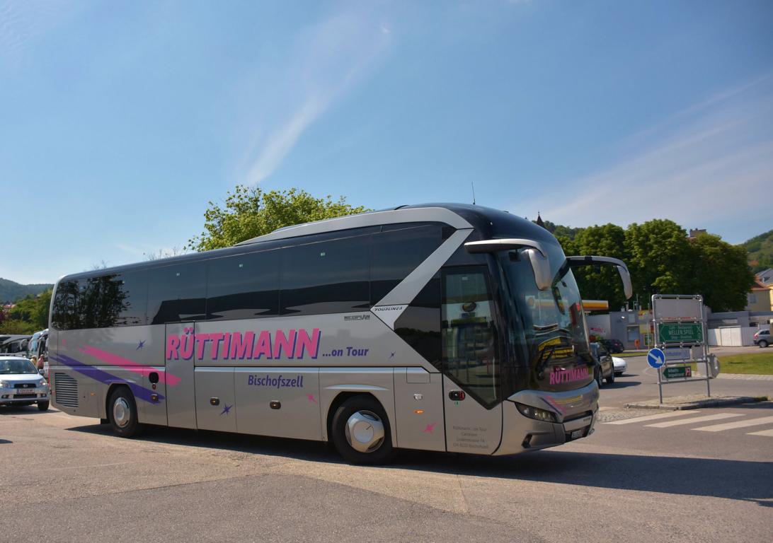 Neoplan Tourliner von RTTIMANN Reisen aus der CH im Mai 2018 in Krems.