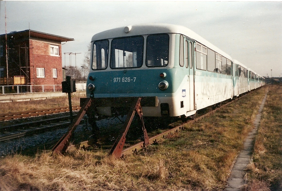 Nur noch wenige Ferkeltaxen stehen noch auf Usedom.Hier fotografierte ich die abgestellten LVT`s in Zinnowitz.