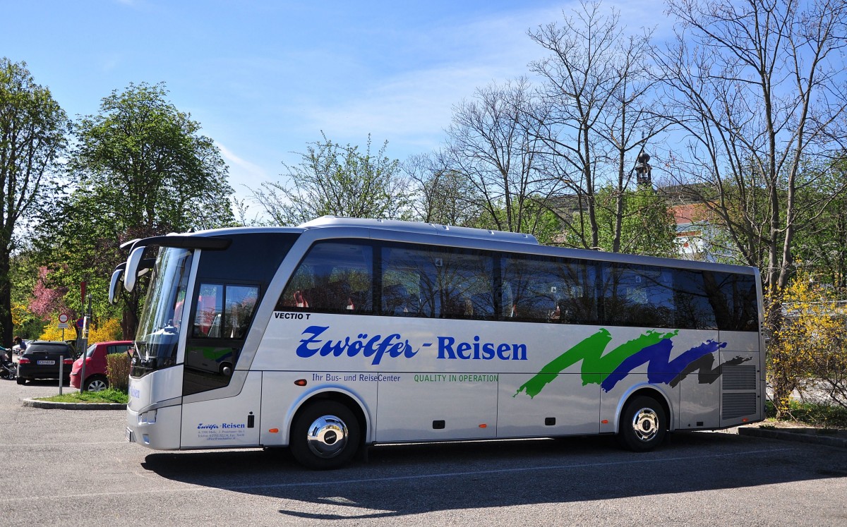 Otokar Vectio T von Zwlfer Reisen aus sterreich am 15.4.2015 in Krems.