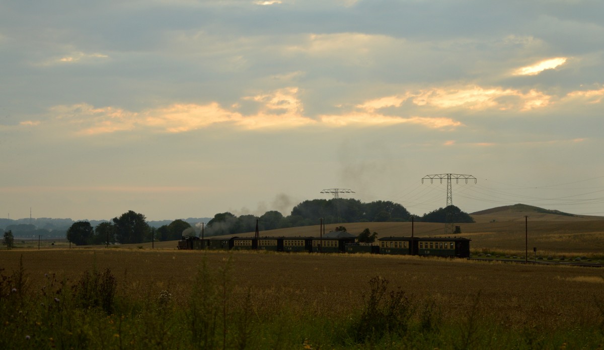 Putbus fest im Blick werden die letzten Kilometer für 99 1784-0 und den P 232 am 08.08.2015 in Angriff genommen
