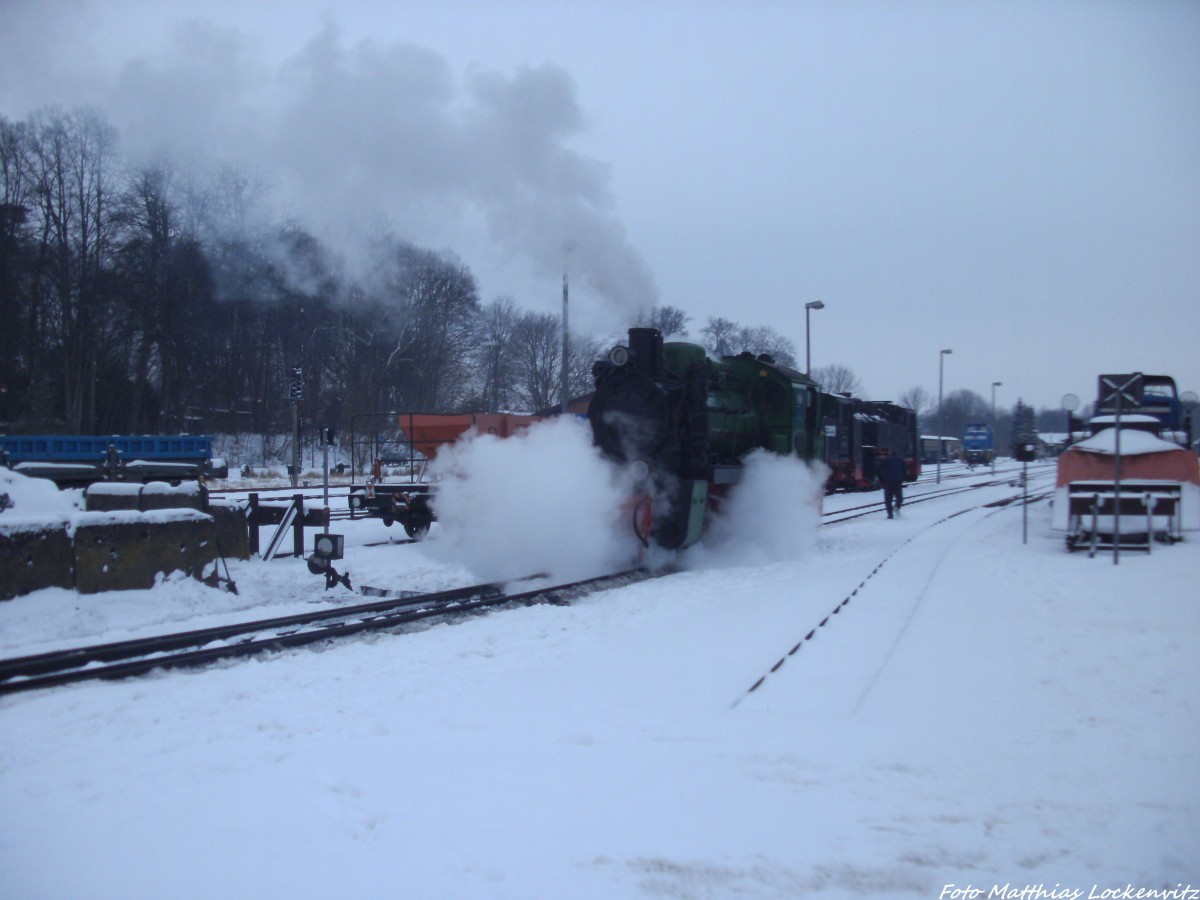 RBB Mh 52(99 4632) beim Verlassen des Bw´s in Richtung Personenzug in Putbus am 28.1.14