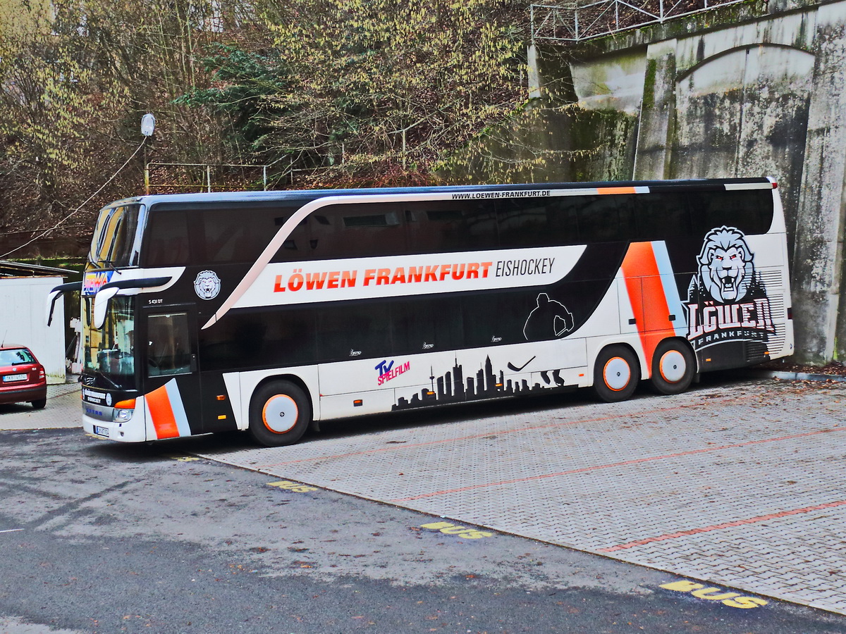 S 431 DT mit Beschriftung Lwen Frankfurt Eishockey steht am 21. Februar 2020 in Marienbad. 