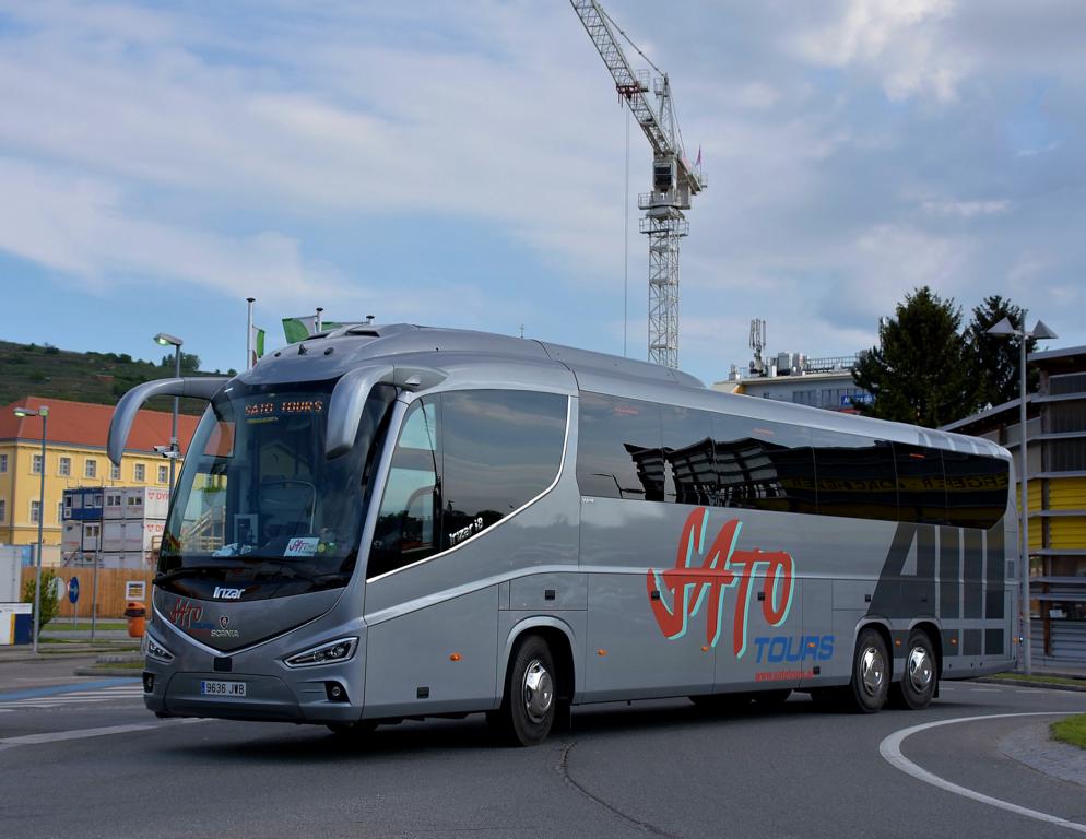 Scania Irizar i8 von Sato Tour aus Spanien in Krems.