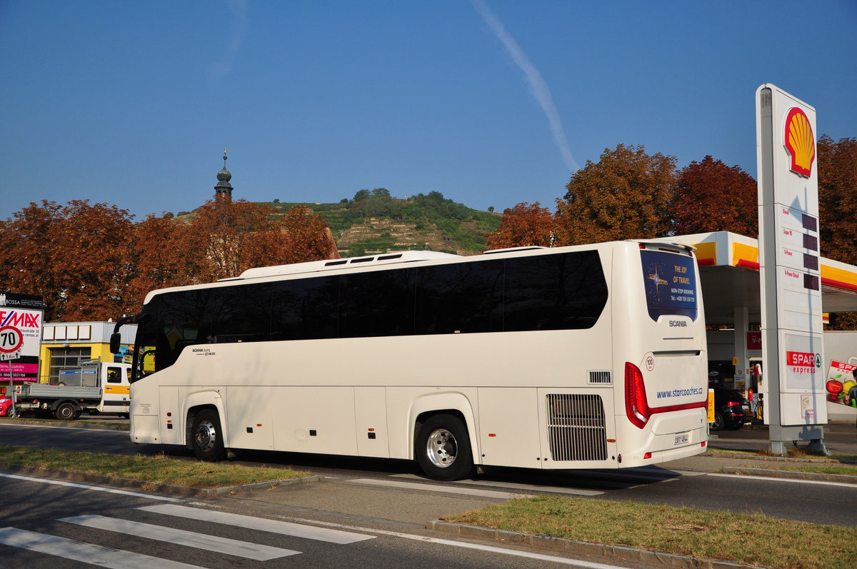 Scania Touring aus der CZ in Krems.