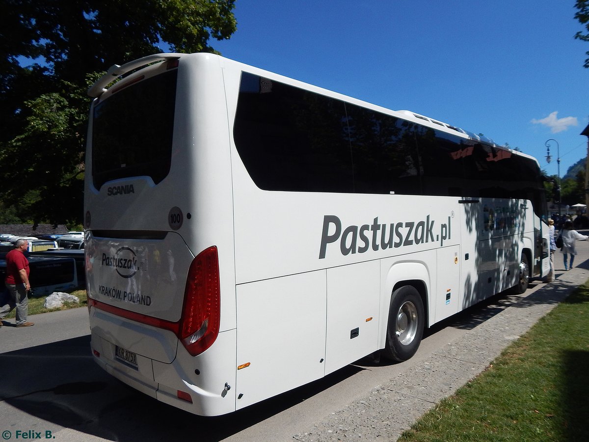 Scania Touring von Pastuszak aus Polen in Hohenschwangau.