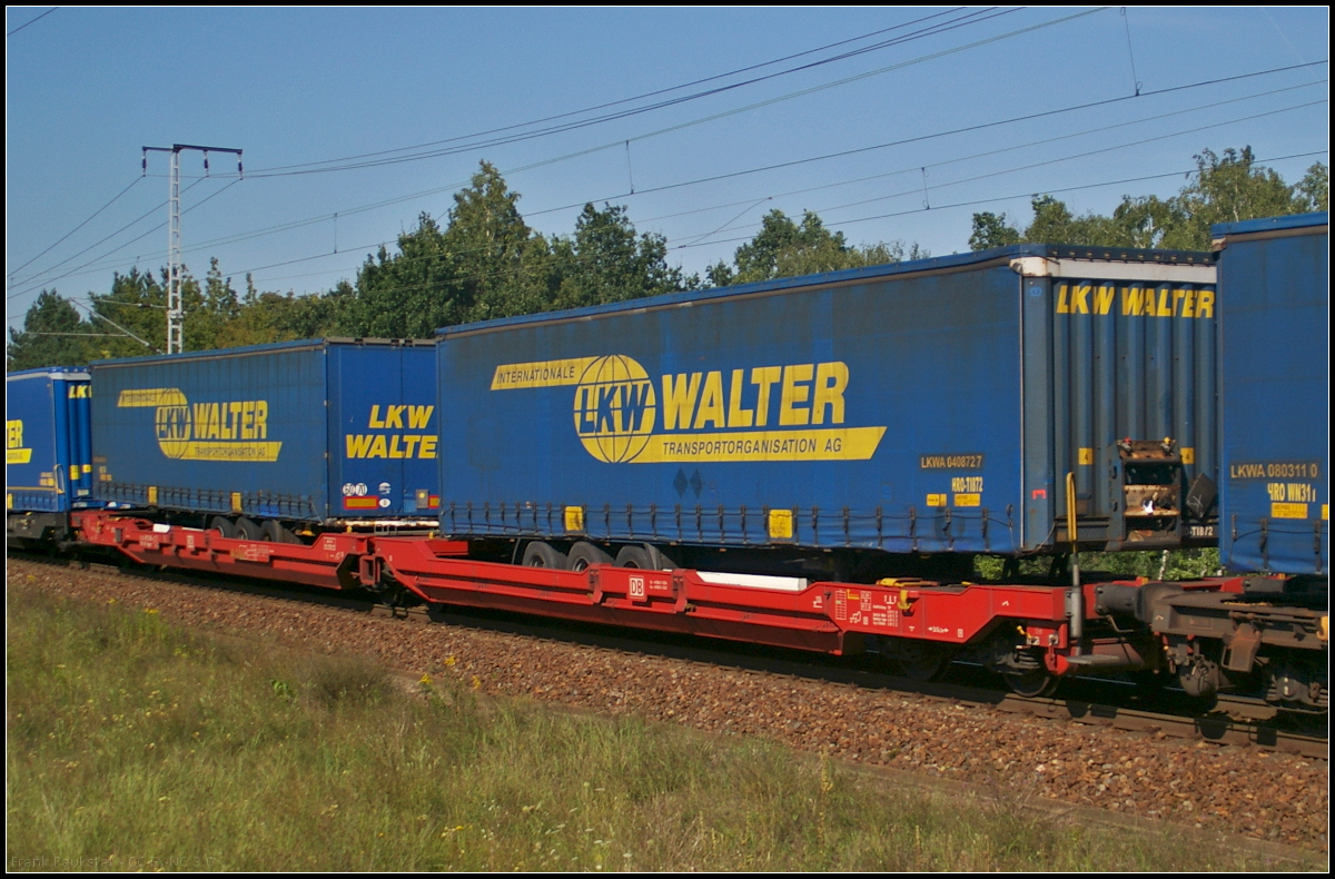 Sechsachsiger Gelenk-Taschenwagen der Gattung Sdggmrs 738.1 zum Transport von Sattelaufliegern (31 TEN 80 D-DB 4993 894-3 Sdggmrs 738.1)