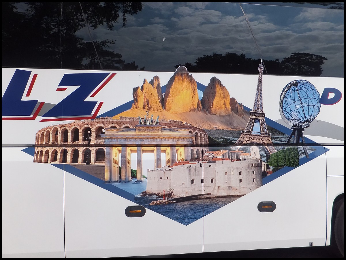 Seitenwerbung vom Neoplan Starliner von Vlz aus Deutschland in Binz.