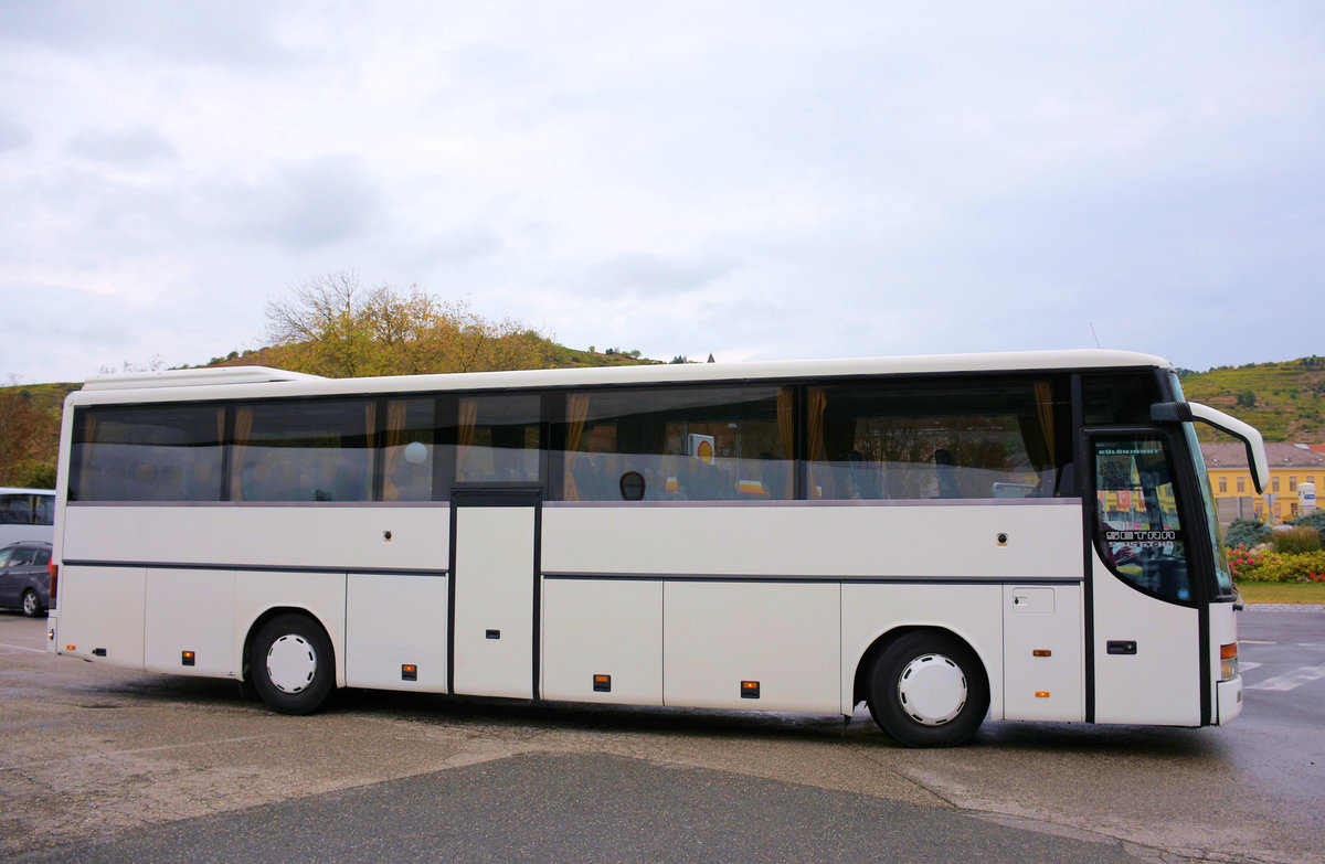 Setra 315 GT-HD von Klnjarat aus Ungarn in Krems.