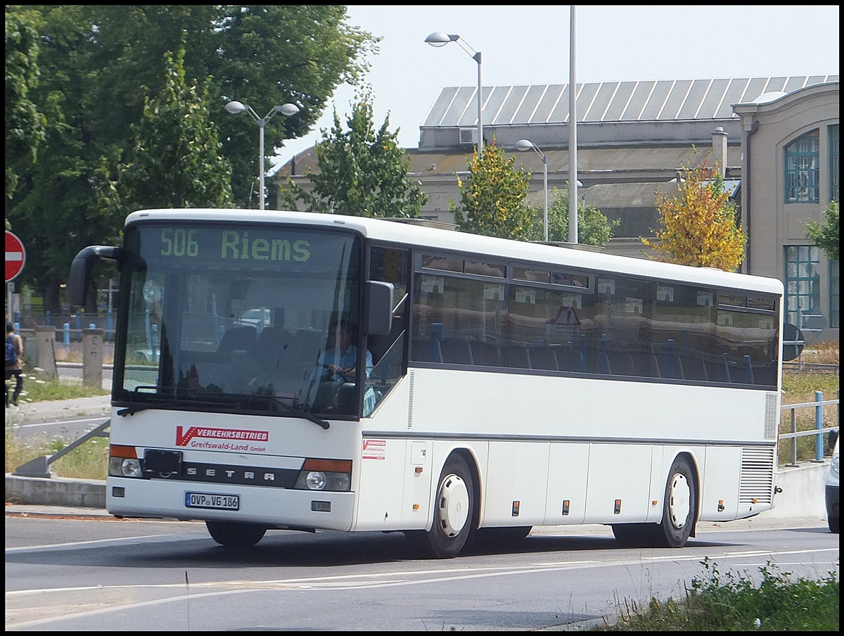 Setra 315 UL der Verkehrsbetrieb Greifswald-Land GmbH in Greifswald.