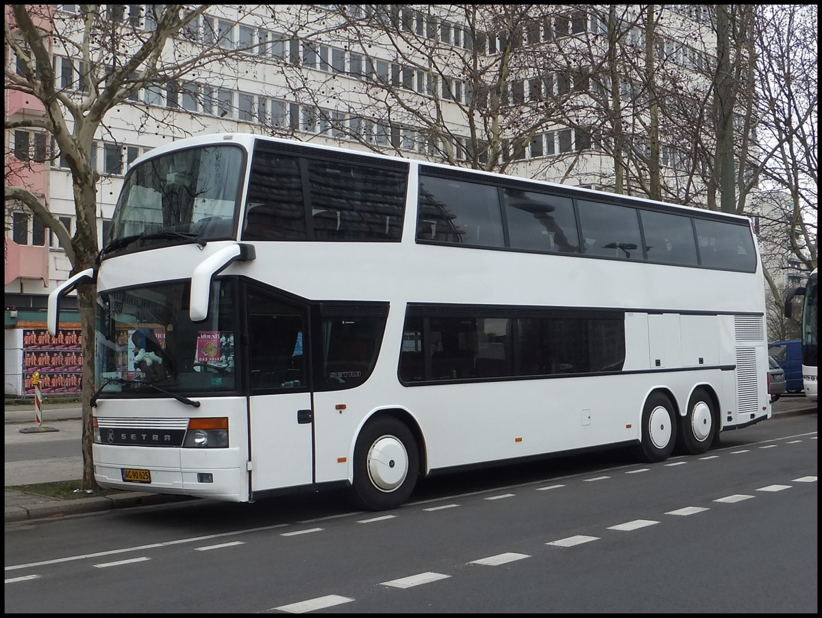 Setra 328 DT von Herning Turisttraffik aus Dnemark (ex Axelssons Turisttrafik/Schweden) in Berlin.