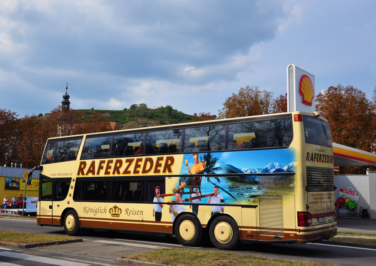 Setra 328 DT von Raferzeder Reisen aus sterreich in Krems.