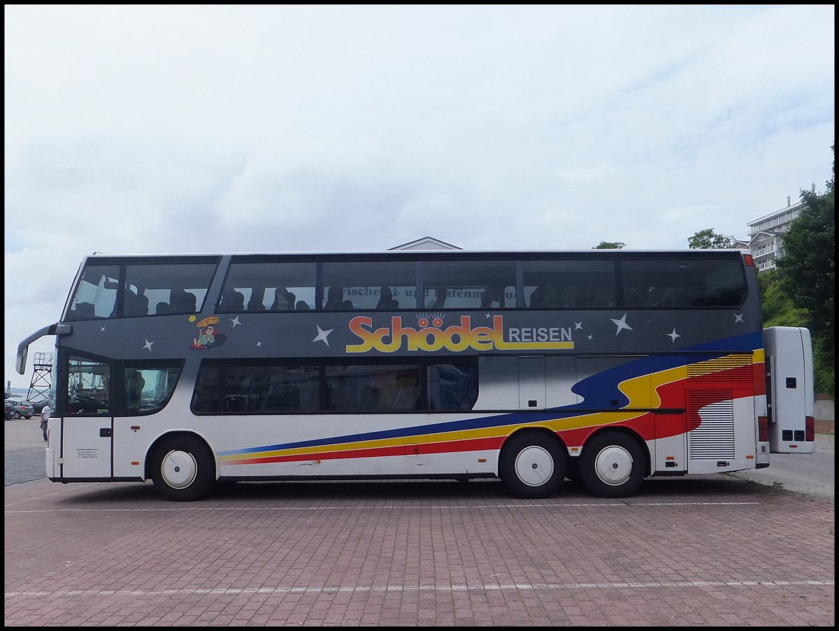 Setra 328 DT von Schdel-Reisen (ex Eurobus ch) aus Deutschland im Stadthafen Sassnitz.