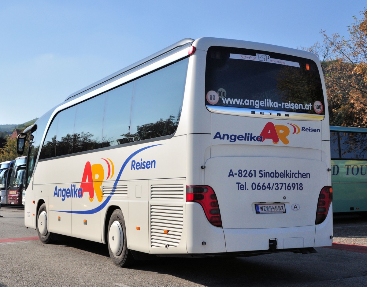 Setra 411 HD von Angelika Reisen / sterreich im Herbst 2013 in Krems.