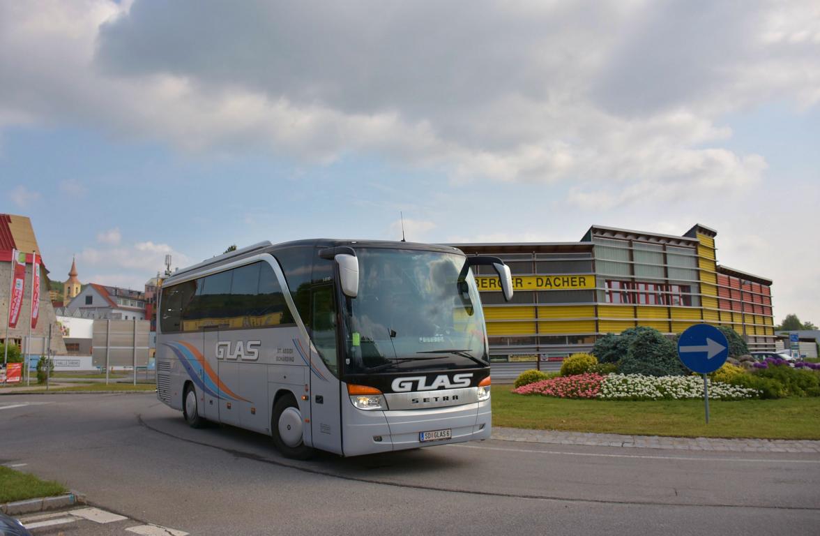 Setra 411 HD von GLAS Reisen aus sterreich im Mai 2018 in Krems.