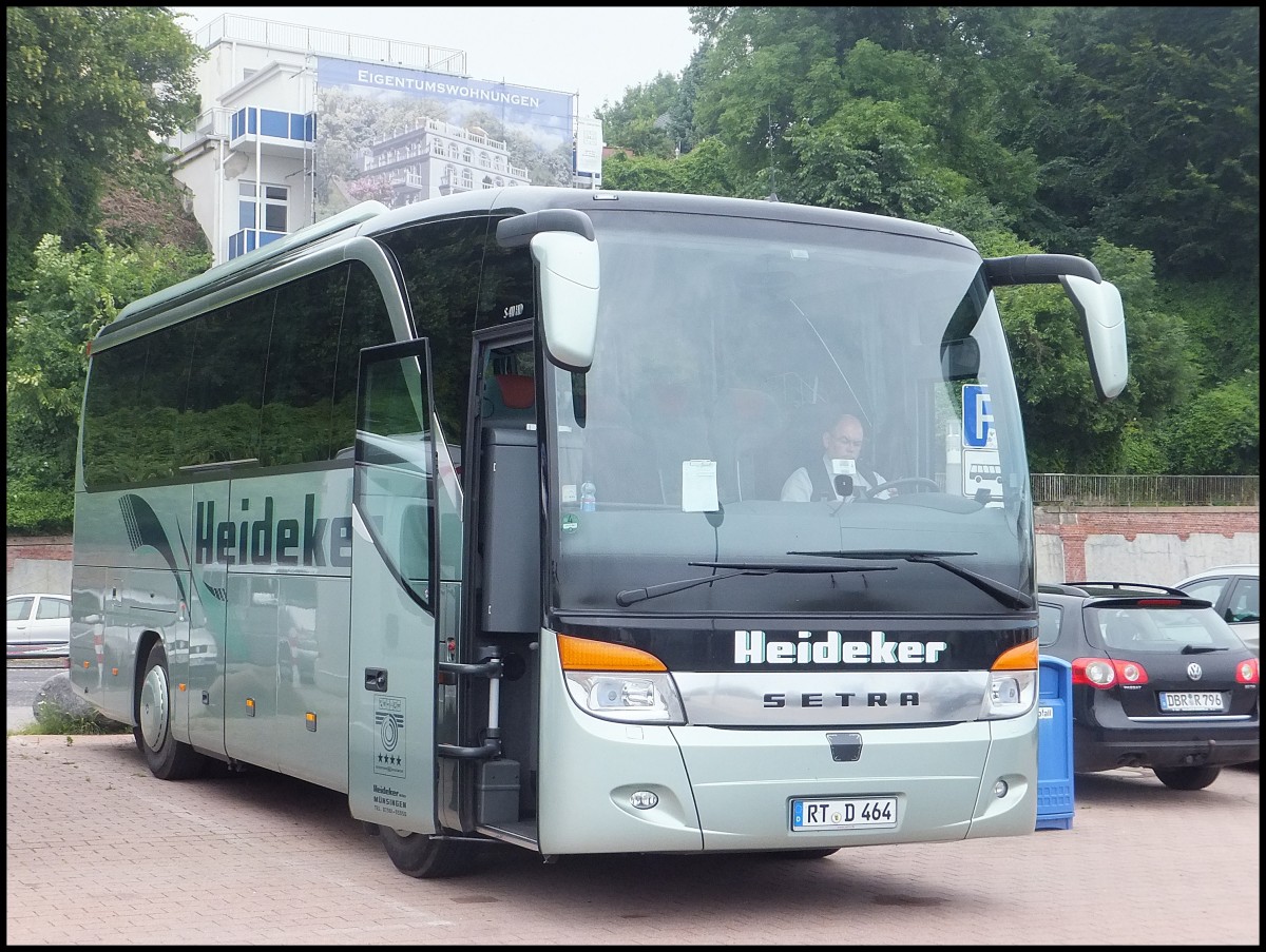 Setra 411 HD von Heideker aus Deutschland im Stadthafen Sassnitz. 