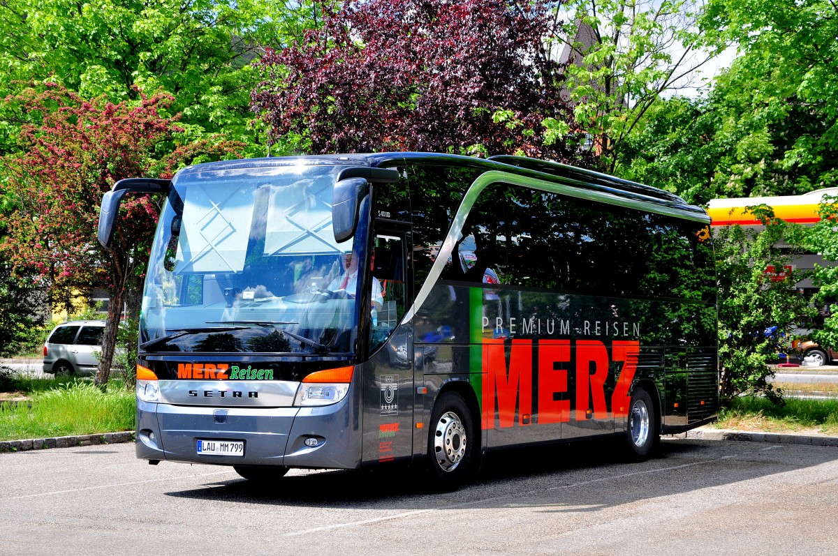 Setra 411 HD von Merz Reisen aus Deutschland am 10.5.2014 in Krems gesehen.