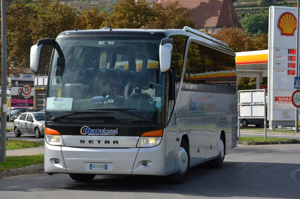 Setra 411 HD von Utat Viaggi aus Italien in Krems.