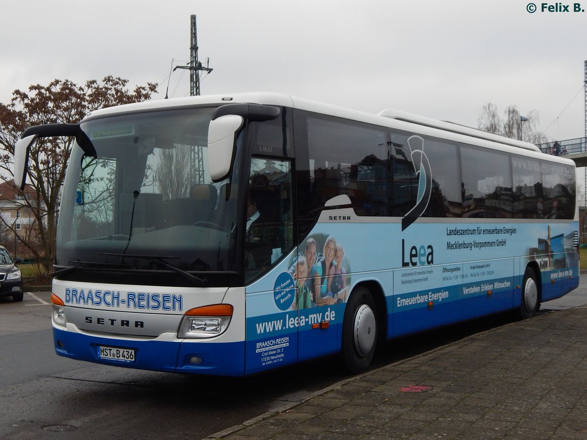 Setra 415 GT von Braasch Reisen aus Deutschland in Neubrandenburg.