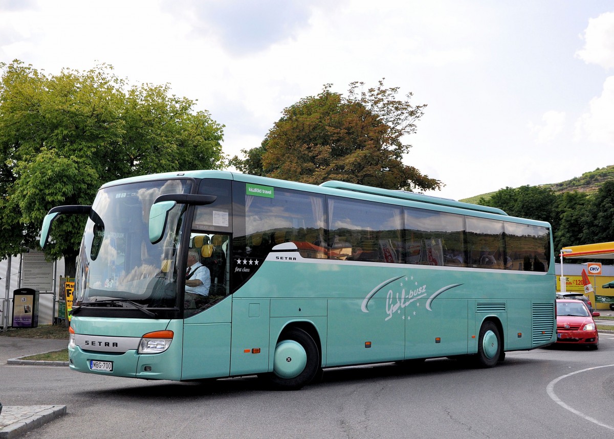 Setra 415 GT-HD aus Ungarn,Juli 2013,Krems.