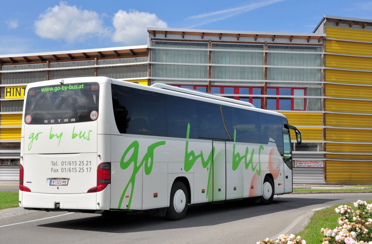 Setra 415 GT-HD von  go by bus  aus sterreich am 30.6.2013 in Krems an der Donau.