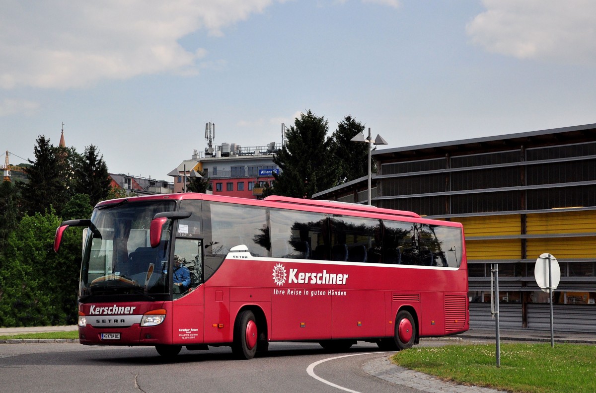 Setra 415 GT-HD von Kerschner Reisen aus Niedersterreich im Mai 2015 in Krems.